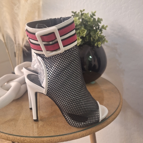 Net booties - Picture 4 of 4